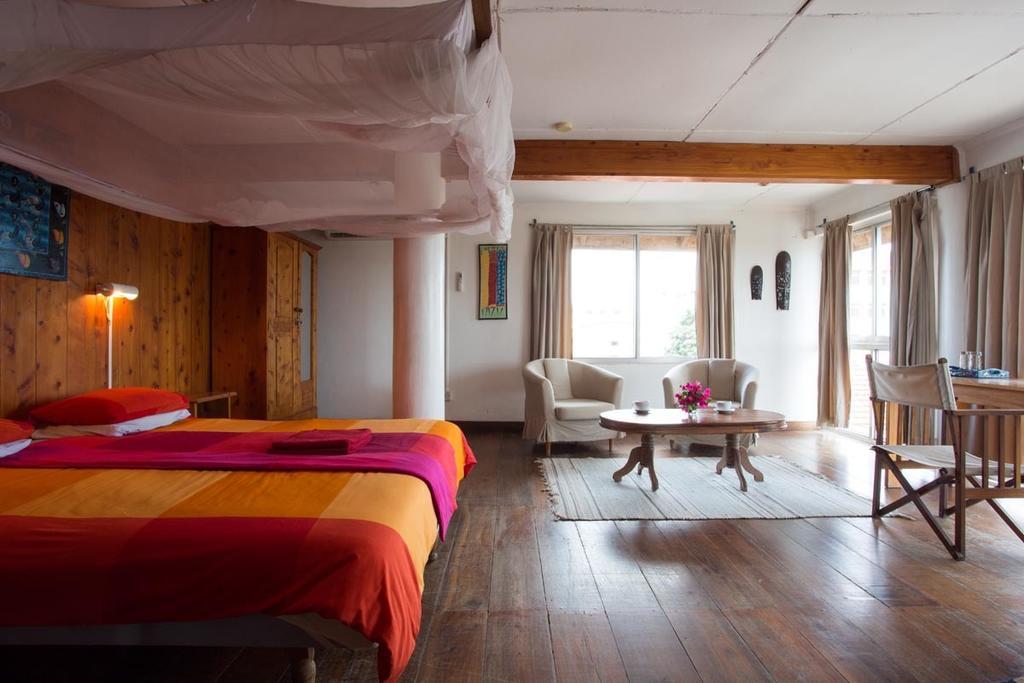 Q-Bar & Guesthouse Dar es Salaam Bilik gambar