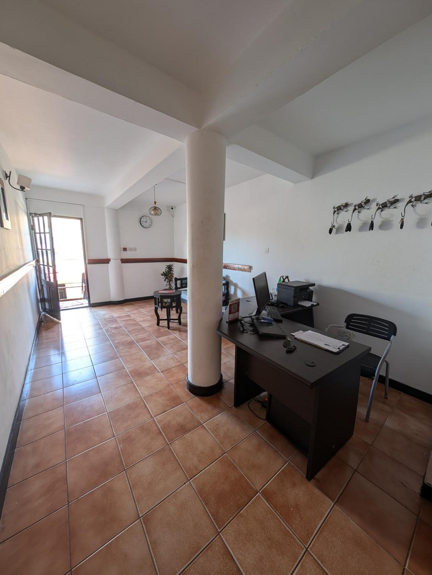 Q-Bar & Guesthouse Dar es Salaam Luaran gambar