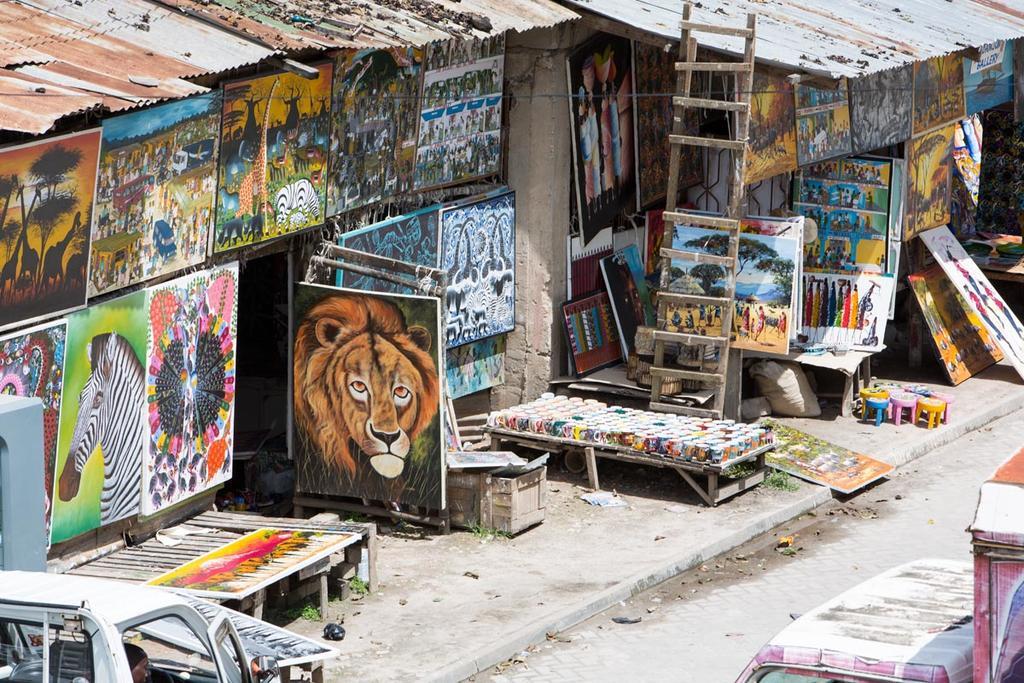 Q-Bar & Guesthouse Dar es Salaam Luaran gambar
