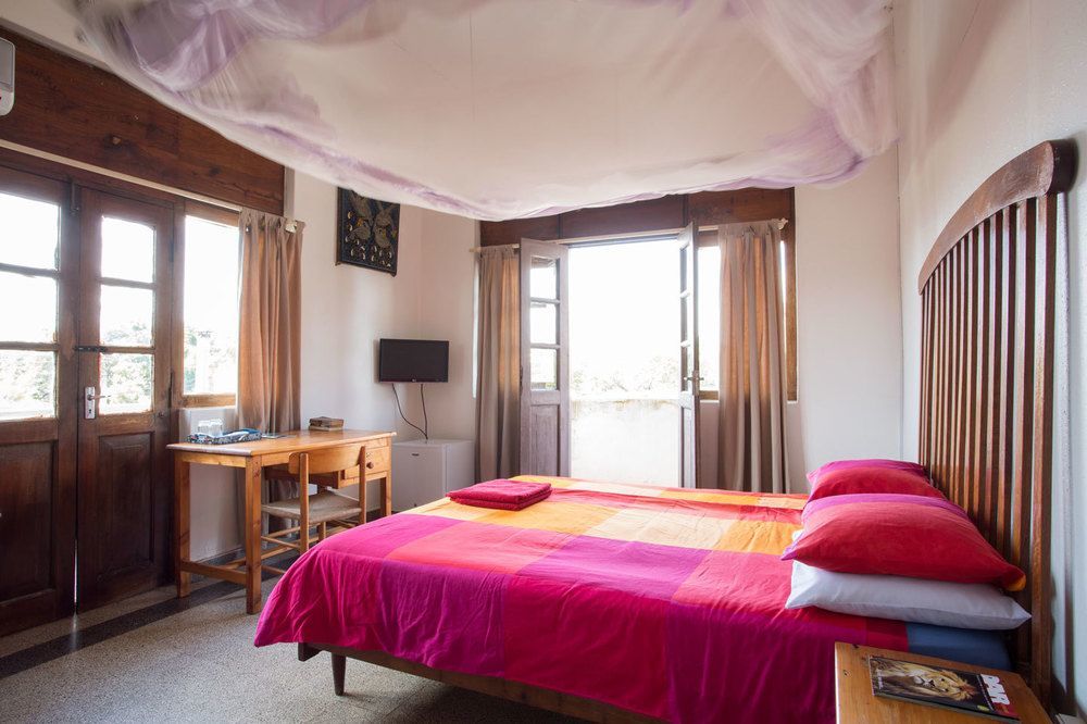 Q-Bar & Guesthouse Dar es Salaam Luaran gambar